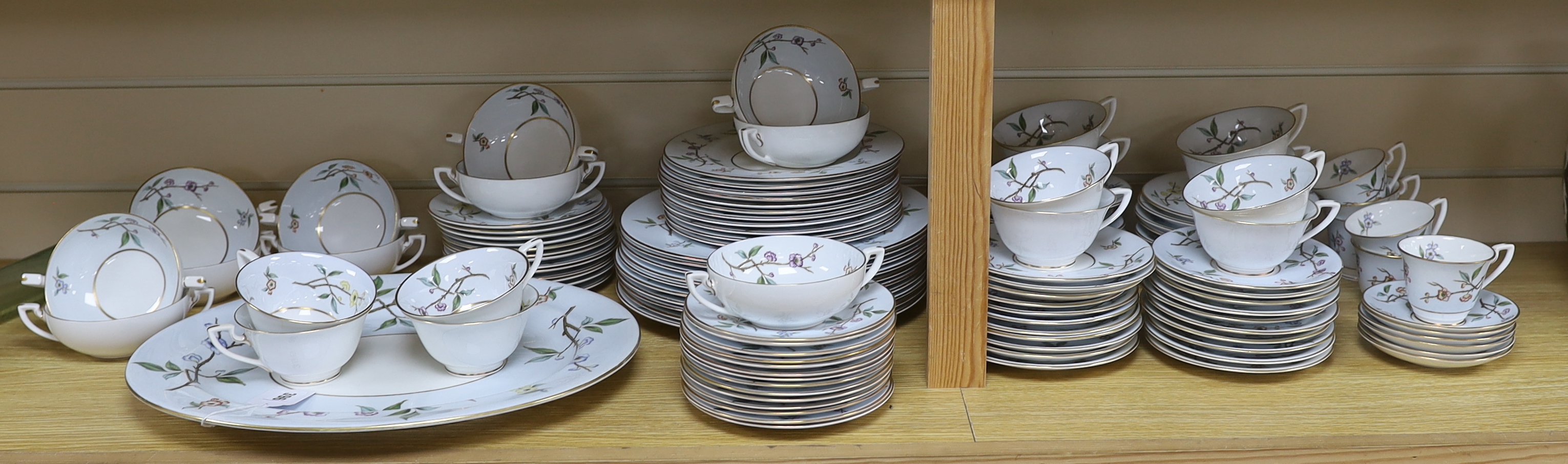Royal Worcester 'Chevy Chase' pattern part dinner service